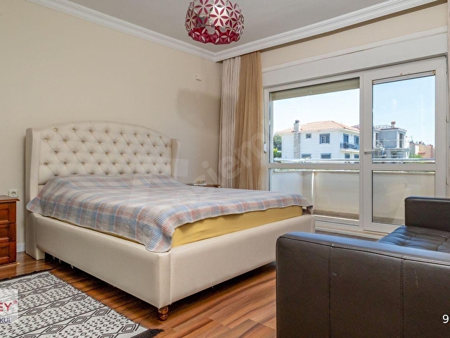 Villakentte 525 m2 Arsa İçinde Deniz Manzaralı Köşe Villa - Görsel 15