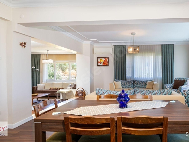 Villakentte 525 m2 Arsa İçinde Deniz Manzaralı Köşe Villa - Görsel 8