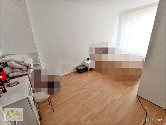 ŞEHRİN MERKEZİNDE ANA CADDE ÜSTÜ MANZARALI KİLERLİ YAPILI GENİŞ DAİRE - Görsel 7
