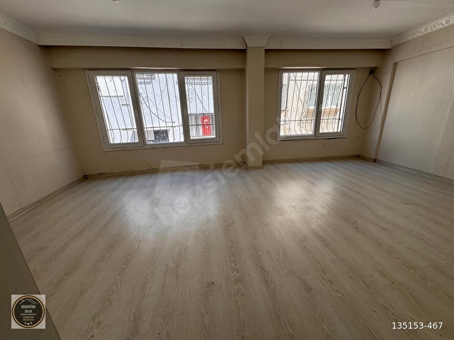 3+1 Tınaztepe Mahallesinde Tadilatlı Otoparklı Satılık Daire - Görsel 3