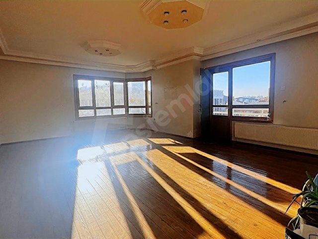 AYDINLIKEVLERDE ALTINPARKA YAKIN DUBLEKS 5+1 SATILIK DAİRE - Görsel 2
