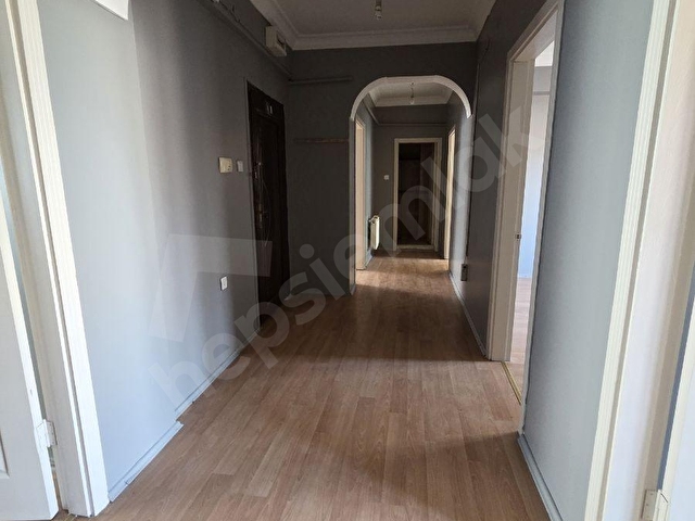 ŞEKER MAHALLESİNDE TAPUYA İŞLİ ÖZEL GARAJLI 145 M² FERAH 3+1 - Görsel 23
