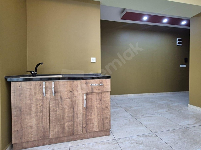 ESENYURT ZAFER MAH. MERKEZİ KONUMDA KİRALIK 2+0 MASRAFSIZ OFİS - Görsel 10