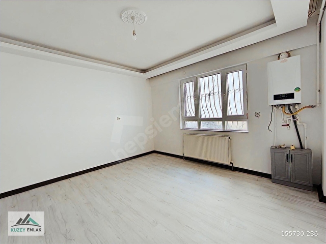 KUZEY EMLAKTAN CADDE ÜZERİNDE KAT KONUMUNDA GENİŞ 3+1 DAİRE - Görsel 12