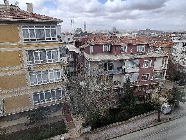 KÜÇÜKESAT YAPRAK SOKAKTA KATTA 3+1 ÖN CEPHE,MANZARALI MERKEZİ YERDE SATLIK DAİRE. - Görsel 2