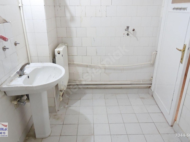 EGE EMLAKTAN KÜÇÜKPARK TAKSİ DURAĞI YAKINIİ 3+1 DOĞALGAZ KOMBİ ISITMALI DAİRE - Görsel 8