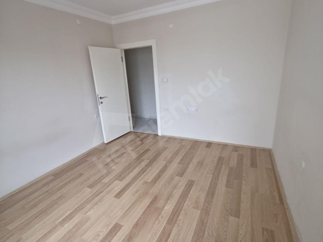 KARŞIYAKA DA PANORAMİK MANZARALI ARAKAT SATILIK 3+1 DAİRE - Görsel 13