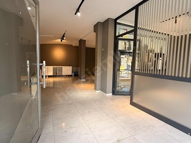 AVCILAR REŞİTPAŞA CADDESİNDE 220 m² KİRALIK DÜKKANI MAĞZA OFİS - Görsel 17