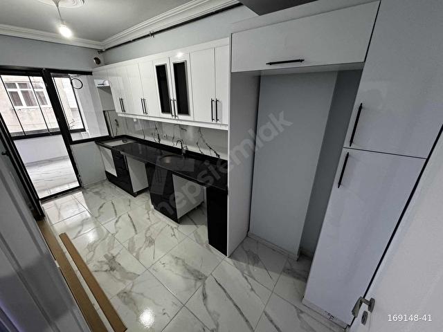 YEŞİLPINAR METRO 8 DAK SIFIR ASANSÖR+ÇİFT BALKON 1.KAT 2+1 110m2 - Görsel 14