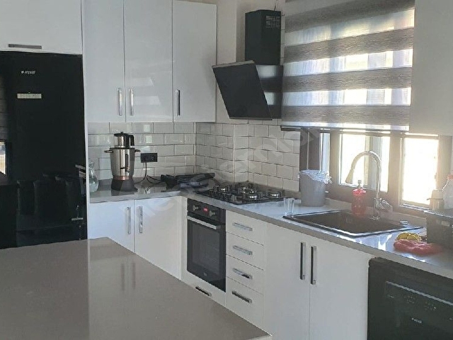 URLA İSKELE KUM PLAJINDA DENİZE SIFIR TAM MÜSTAKİL YENİ VİLLA - Görsel 2