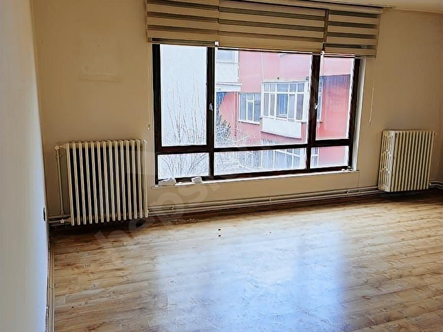 NENE HATUN CADDESİ ÜST KISMINDA 3+1 KOMBİLİ - Görsel 2