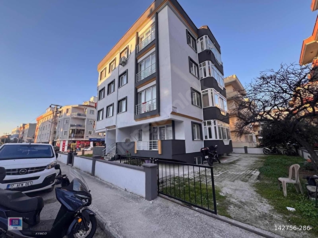 ÇANAKKALE BARBAROSTA İÇİ TADİLATLI 3+1 KULLANIŞLI DAİRE - Görsel 5