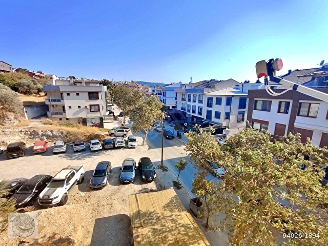 Urla Çarşıda Satılık Çatı Dubleksi Daire, 4+2, Kısmen Eşyalı - Görsel 9