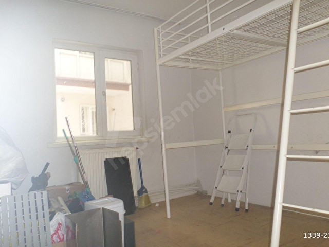 ACİL,SİVRİHİSAR SKDA,PARK KARŞISI-3.KOT(DAİREDEN 1.KAT KONUMUNDA)-G.DOĞU-KOMBİ-OTOPARK-8M2 KÖMÜRLÜK - Görsel 11