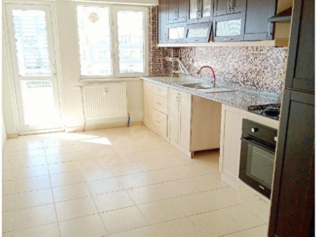 SELÇUKLU ŞEKER MAH ŞEFİKCAN CADDESİNDE SATILIK DAİRE 3+1ARAKAT BAKIMLI SİTE SAHRA EMLAK KONYA - Görsel 5