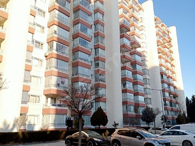 SELÇUKLU ŞEKER MAH ŞEFİKCAN CADDESİNDE SATILIK DAİRE 3+1ARAKAT BAKIMLI SİTE SAHRA EMLAK KONYA - Görsel 21