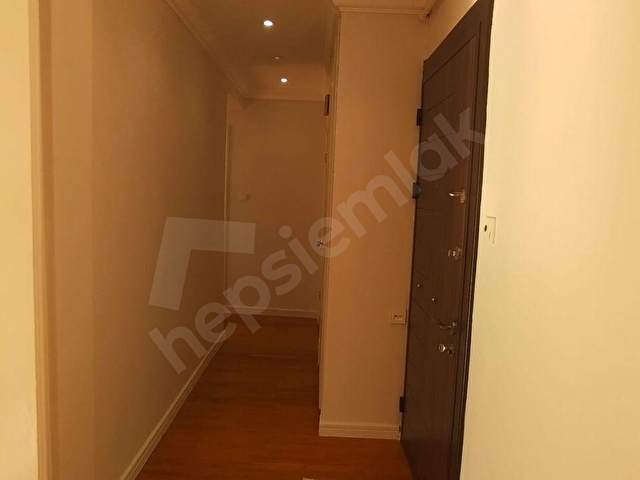 Nisbetiye Gazi Güçnar Sokakta Kiralık Geniş, Temiz 3+1 Daire - Görsel 26