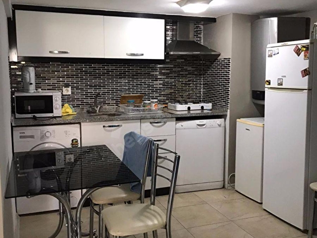 Bursa Caddesinde 1 1 60 M2 Hersey Dahil Ful Esyali Kiralik Apart 113845 339 Hurriyet Emlak