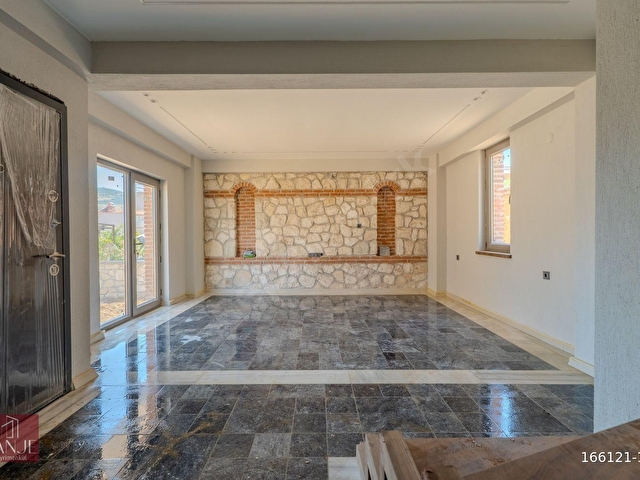 FOÇA BAĞARASINDA TAM MÜSTAKİL, GENİŞ BAHÇELİ SATILIK RÜYA VİLLA - Görsel 6
