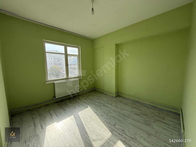 *KURT EMLAK* MERKEZİ KONUMLU 2+1 GENİŞ SATILIK DAİRE - Görsel 17