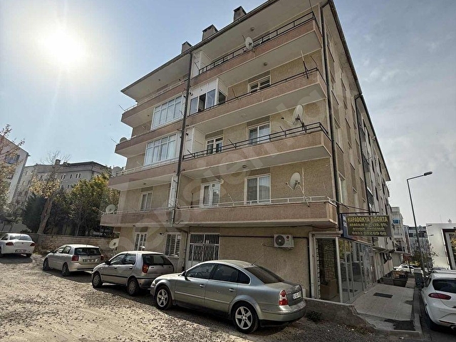 *KURT EMLAK* MERKEZİ KONUMLU 2+1 GENİŞ SATILIK DAİRE - Görsel 2