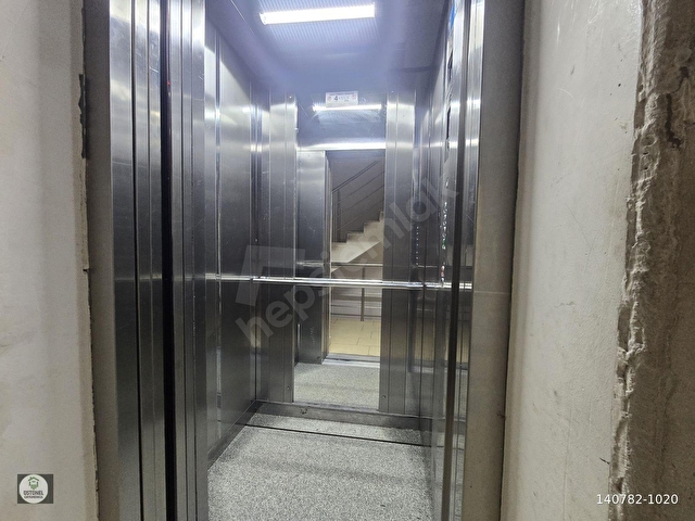 ÜSTÜNELDEN GÖRÜKLEDE EŞYALI,KİRACISIZ 2+1 SATILIK DAİRE - Görsel 25