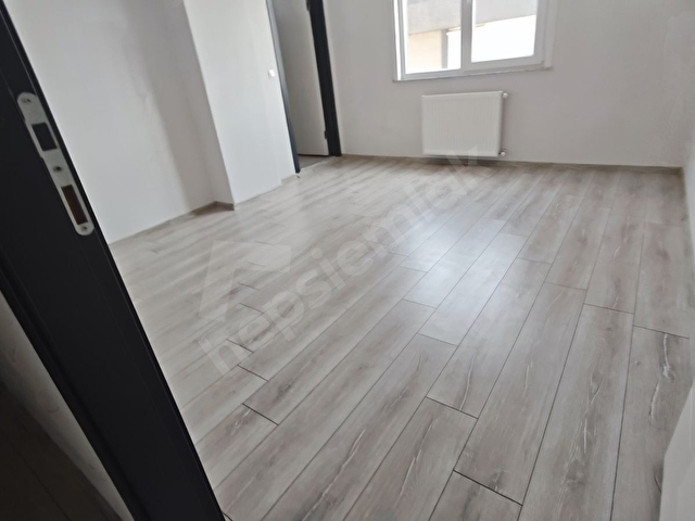 SULTANBEYLİ MERKEZDE OTOPARKLI 2+1 106 M2 ARAKAT DAİRE - Görsel 11