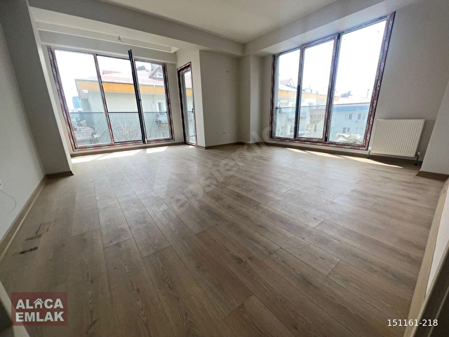 ŞİŞLİ FULYA MAHALLESİ ORTAKLAR CADDESİ DEVAMINDA SIFIR BİNADA 110 M2 3+1 BAKIMLI KİRALIK DAİRE