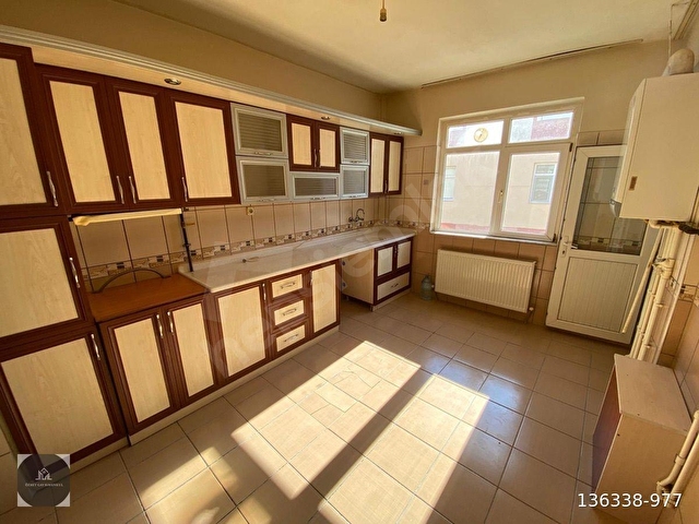 TABDUK EMRE MAHALLESİ 3+1 130m2 ARAKAT KİRALIK DAİRE
