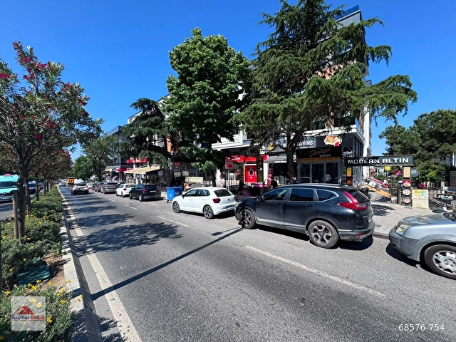 ACIBADEM CADDESİNDE, ÖN KULLANIMLI, DÜZ AYAK, 206 m2 KİRALIK DÜKKAN - Görsel 15