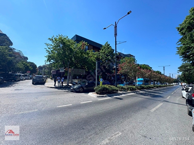 ACIBADEM CADDESİNDE, ÖN KULLANIMLI, DÜZ AYAK, 206 m2 KİRALIK DÜKKAN - Görsel 6