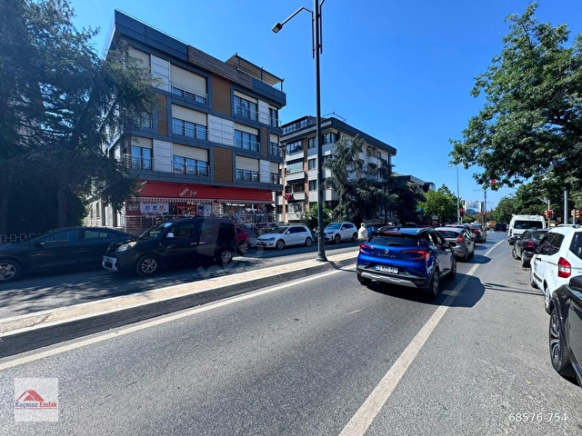ACIBADEM CADDESİNDE, ÖN KULLANIMLI, DÜZ AYAK, 206 m2 KİRALIK DÜKKAN - Görsel 5