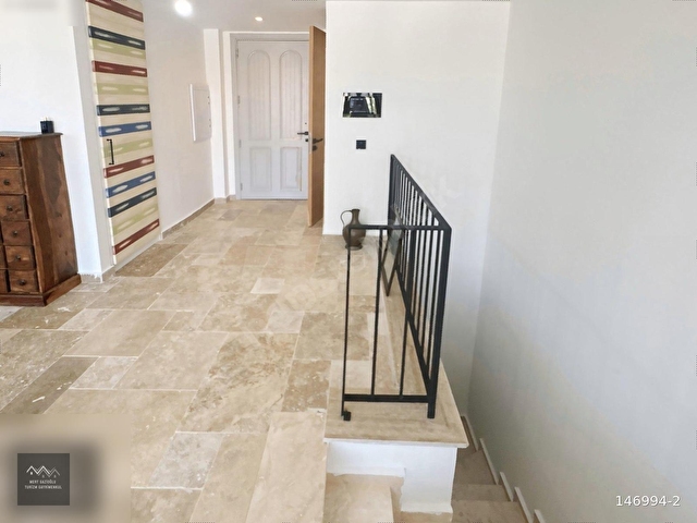 ALAÇATI 2+1 SİTE İÇERİSİNDE HAVUZLU BALKONLU TERS DUBLEKS DAİRE - Görsel 19