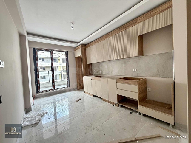 EFE GAYRİMENKULDEN SİTE İÇERİSİNDE ARA KATTA SIFIR GENİŞ DAİRE