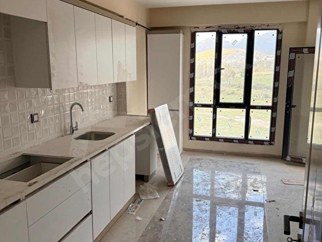 ENES IŞIK tan YAKINCA DA 3+1 ARAKAT SIFIR DAİRE