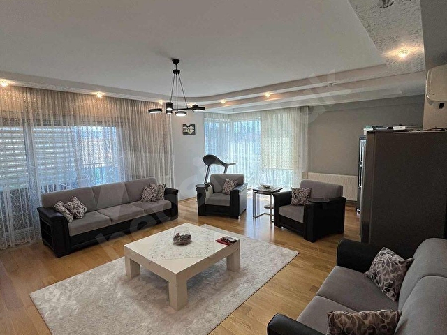 Bayraklıda cadde üzeride büyük geniş satılık daire - Görsel 28