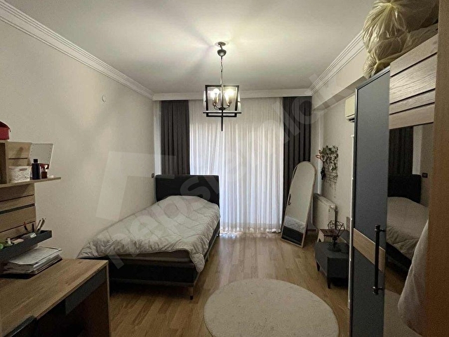 Bayraklıda cadde üzeride büyük geniş satılık daire - Görsel 15