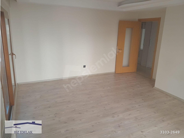 KARŞIYAKA BOSTANLI DA OTOPARKLI ASANSÖRLÜ MERKEZDE 2+1 - Görsel 6