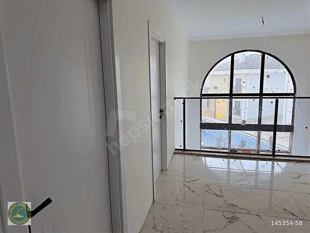 İskenderköyde Malikane Tadında Kiralık 5+1 Villa - Görsel 20