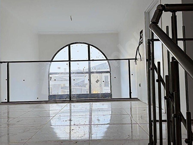 İskenderköyde Malikane Tadında Kiralık 5+1 Villa - Görsel 24
