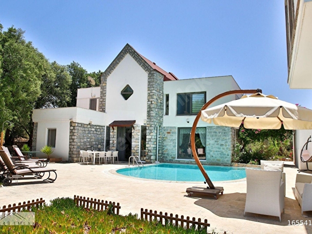 Bitez Köy içinde 2 Adet Taş Villa (4+2 ve 3+2) Havuz 2+1 Müştemilat 2700m2 Arsa içinde... - Görsel 3