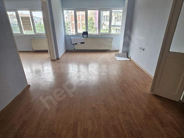 topçuasımda çift cephe,ana cadde üzeri,geniş 3+1 kiralık daire - Görsel 5