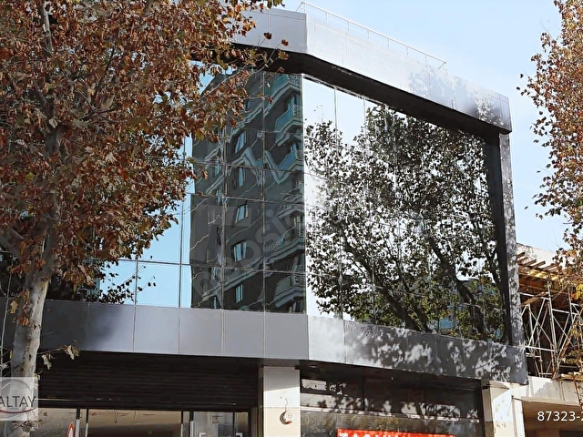 ATAŞEHİR KAYIŞDAĞ CADDESİ ÜZERİNDE 3 KATLI PLAZA & OFİS 1000 M2 - Görsel 3