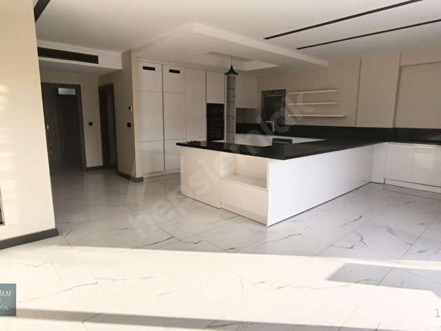 İki Villanın Gücünden Doğan Tek Yaşam Özel Havuzlu Prestij Villa - Görsel 13