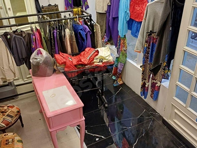 BAHARİYE CADDESİNİN CAN ALICI NOKTASINDA YATIRIMLIK ASMA KATLI DÜKKAN - Görsel 2