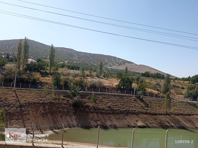 NİĞDE MERKEZ DEĞİRMENLİ BELEDİYESİNDE 3200 M2 MAHALLE İÇİNDE ETRAFI ÇEVRİLİ BARAJ KARŞISINDA MANZARA - Görsel 7