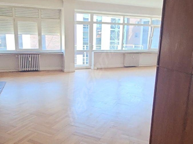 AMERİKAN HASTANESİ KARŞISINDA KÖŞE DAİRE BOŞ OTURUMA HAZIR - Görsel 11
