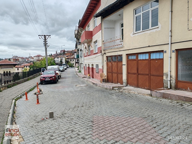 i n c i  den ÇARŞI MERKEZİNDE 180 M2