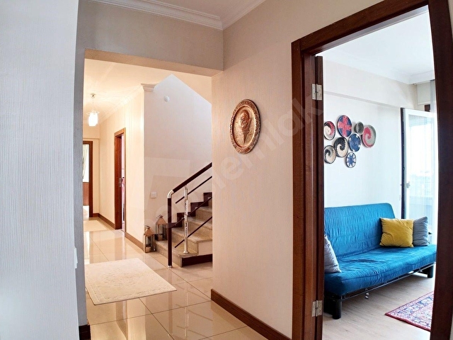 BAĞLICADA MÜKEMMEL MANZARALI METRO ÖNÜ 7+2 DUBLEKS DAİRE - Görsel 18