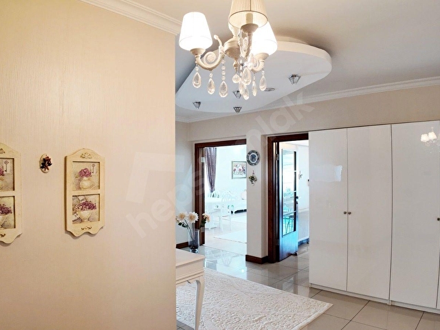 BAĞLICADA MÜKEMMEL MANZARALI METRO ÖNÜ 7+2 DUBLEKS DAİRE - Görsel 11